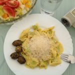 Ricotta Spinat Oliven Parmesan